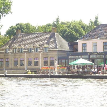 De Oude Schouw Hotell Jirnsum Exteriör bild