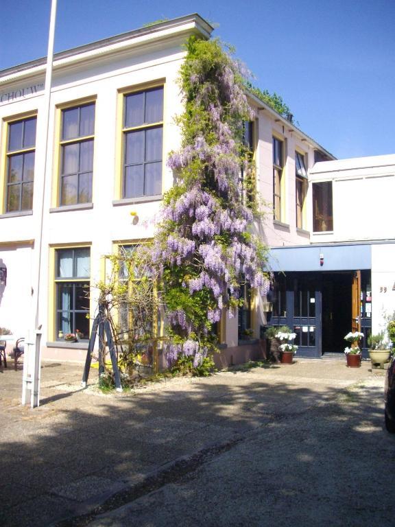 De Oude Schouw Hotell Jirnsum Exteriör bild