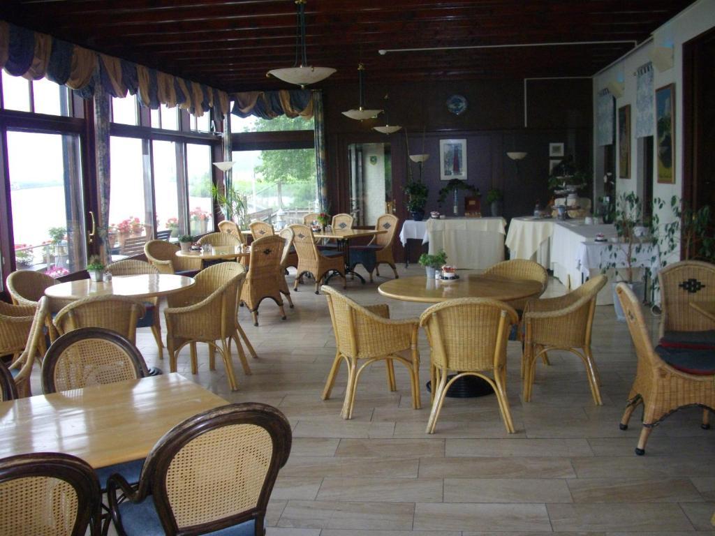 De Oude Schouw Hotell Jirnsum Exteriör bild